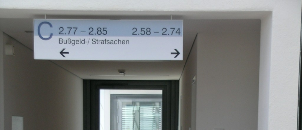 Finanzamt Regensburg: Innenbeschilderung