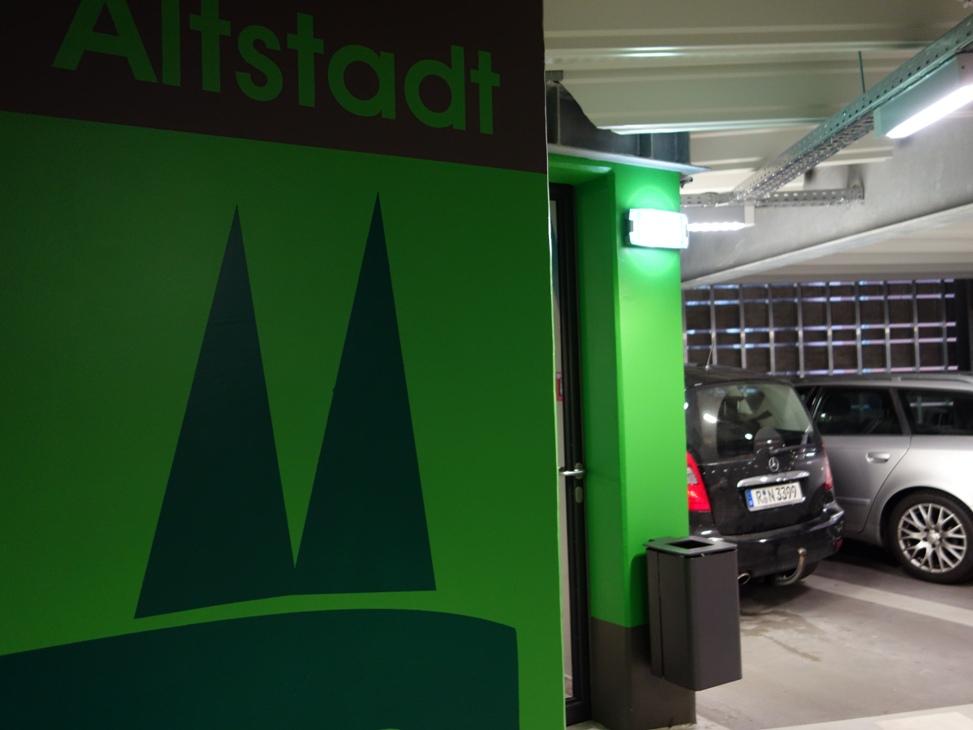 Parkhaus St.-Peters-Weg, Regensburg: Gestaltung Parkraum