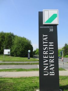 Universität Bayreuth: externes Wegeleitsystem