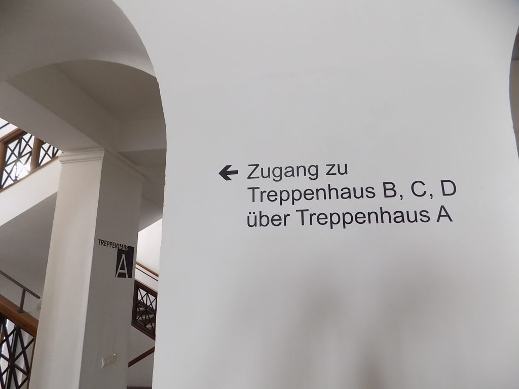 Neues Rathaus Regensburg: Wegeleisystem